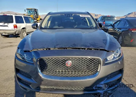 2017 Jaguar F-Pace Premium из США, поврежденный, VIN SADCJ2BV2HA895645